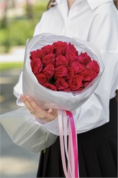 01. Малиновые розы Кения 40см в красивой упаковке «Туман» (25шт) 653 в Твери