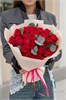 Малиновые розы Кения 40см с эвкалиптом (25шт) 45945894589 в Твери