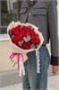 Малиновые розы Кения 40см с эвкалиптом (25шт) 45945894589 в Твери
