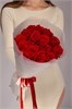 Красные розы в упаковке Туман (15шт) 810 в Твери