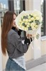 Белые розы Кения 40см с эвкалиптом (25шт) 89098332555 в Твери