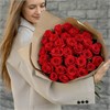 Красные розы в упаковке Туман (31шт) 642 в Твери